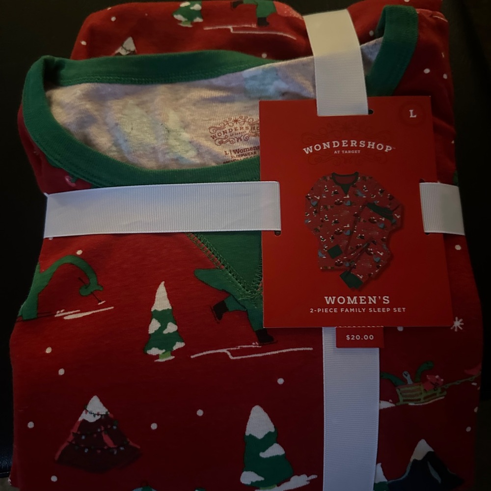 Wondershop Red and Green Women's Holiday Sleep Set